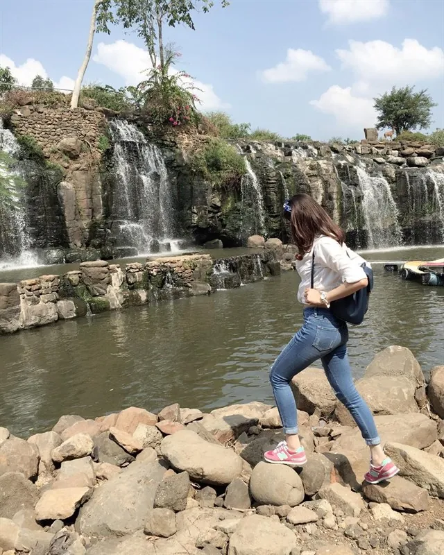 Picnic bao đã với thác Đá Hàn cách Sài Gòn 70km đi về trong ngày bằng xe máy Picnic bao đã với thác Đá Hàn cách Sài Gòn 70km đi về trong ngày bằng xe máy