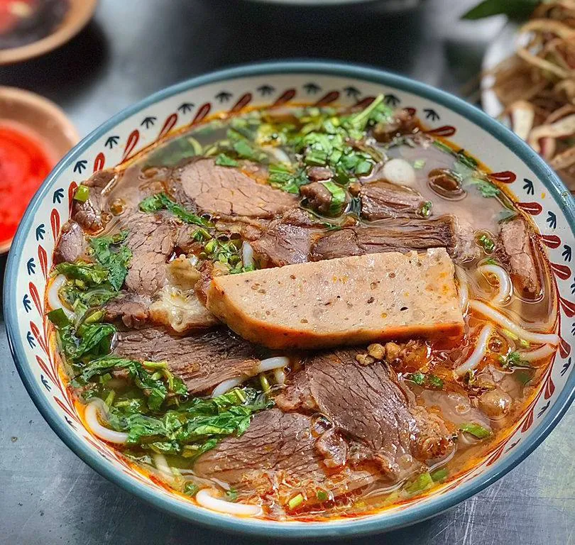 Top những quán bún bò huế ngon nhất ở Sài Gòn