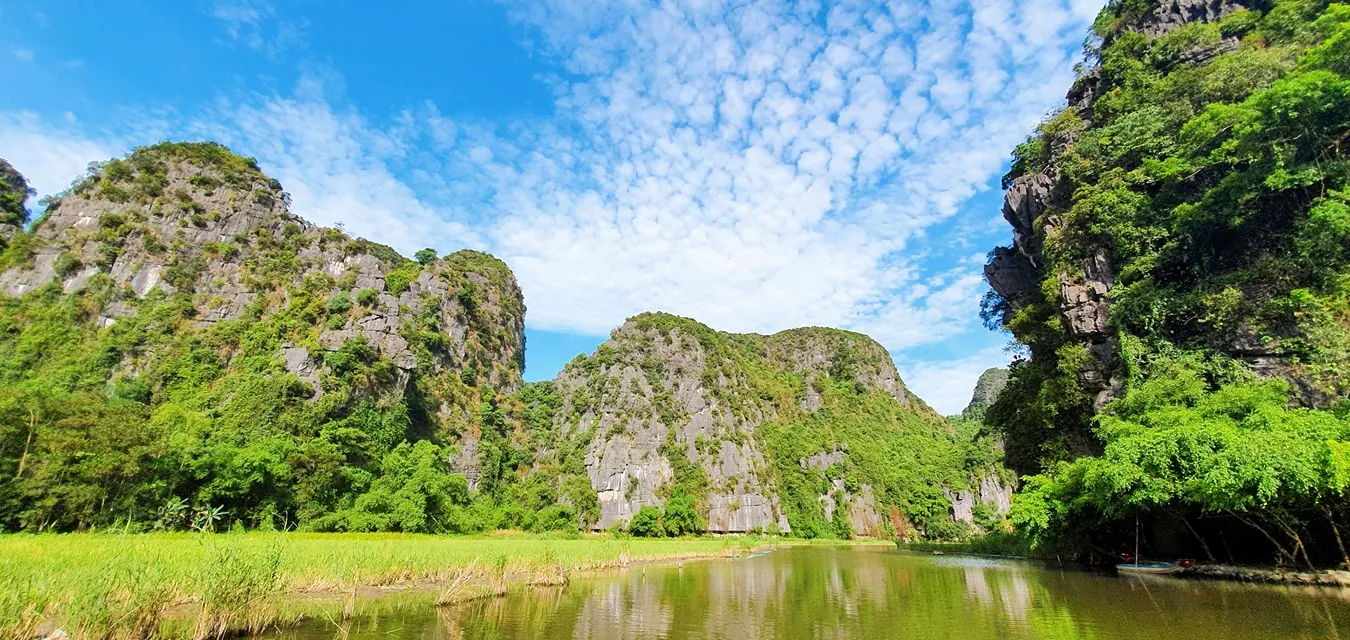 Review chuyến du lịch Hang Múa Ninh Bình chỉ chưa đến 2 triệu đồng Review chuyến du lịch Hang Múa Ninh Bình chỉ chưa đến 2 triệu đồng 01