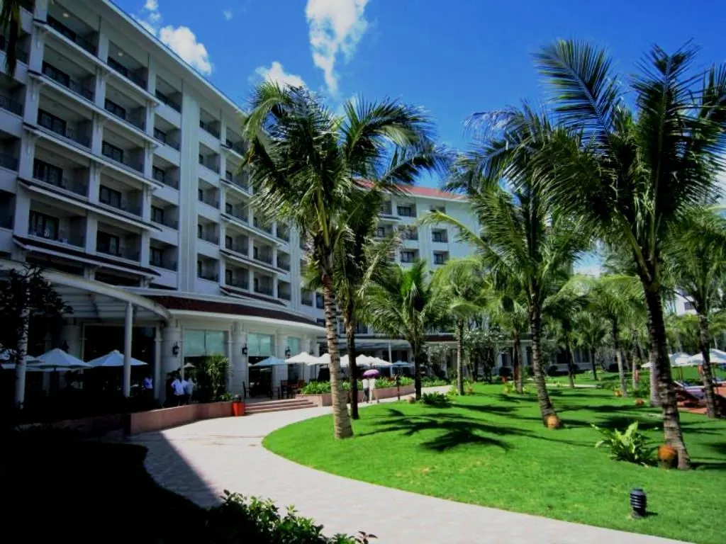 Du lịch Phú Quốc nên ở khách sạn hay resort nào đẹp mà lại rẻ 01
