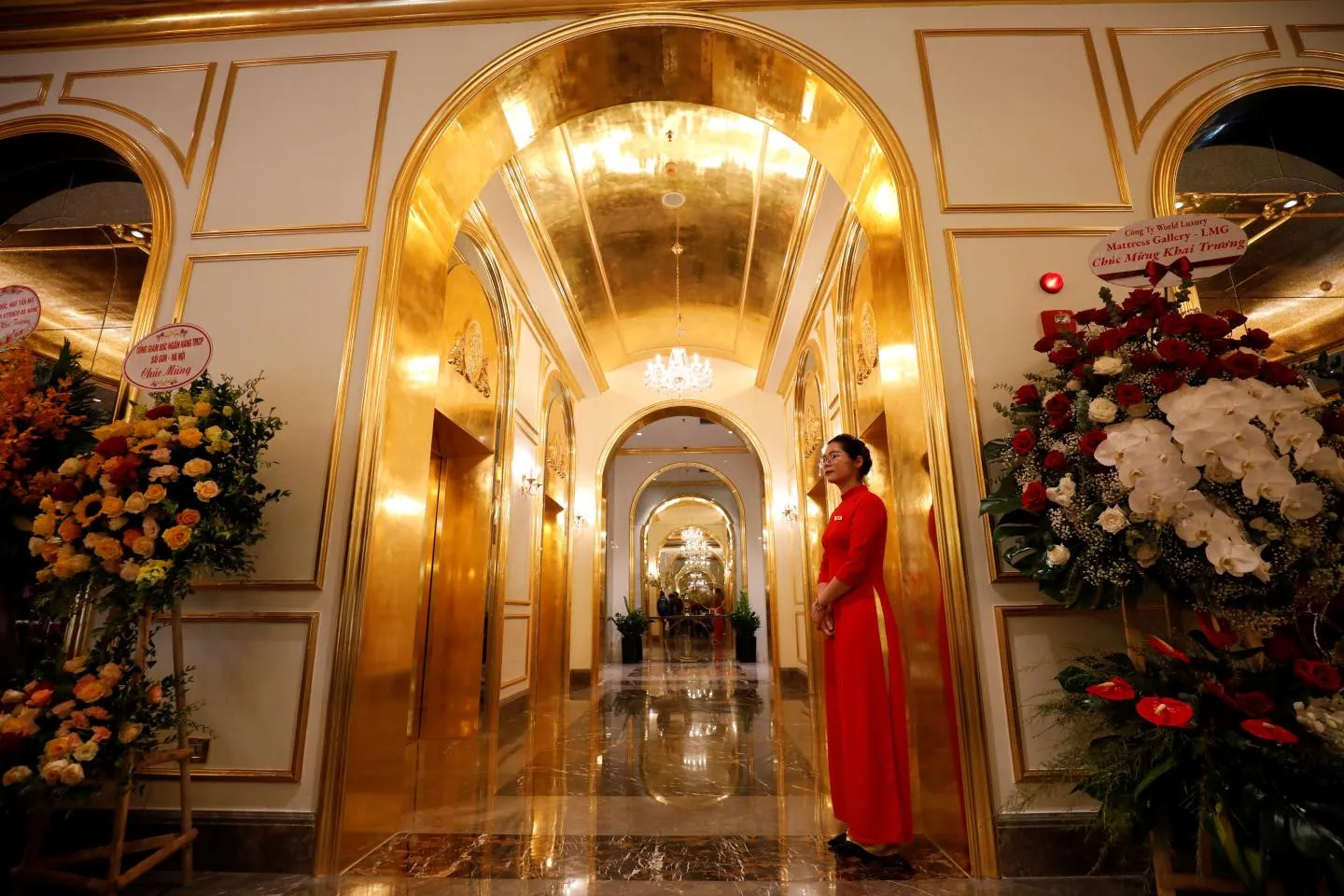 Hà Nội chính thức khai trương khách sạn dát vàng 6 sao Hà Nội chính thức khai trương khách sạn dát vàng 6 sao 03