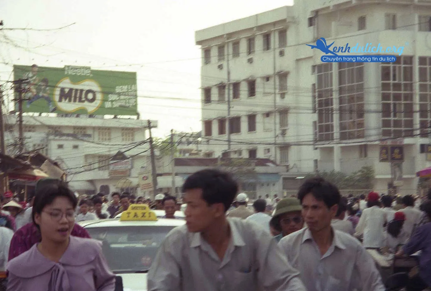 Những bức ảnh Hà Nội xưa- trên đường không có ô tô 03