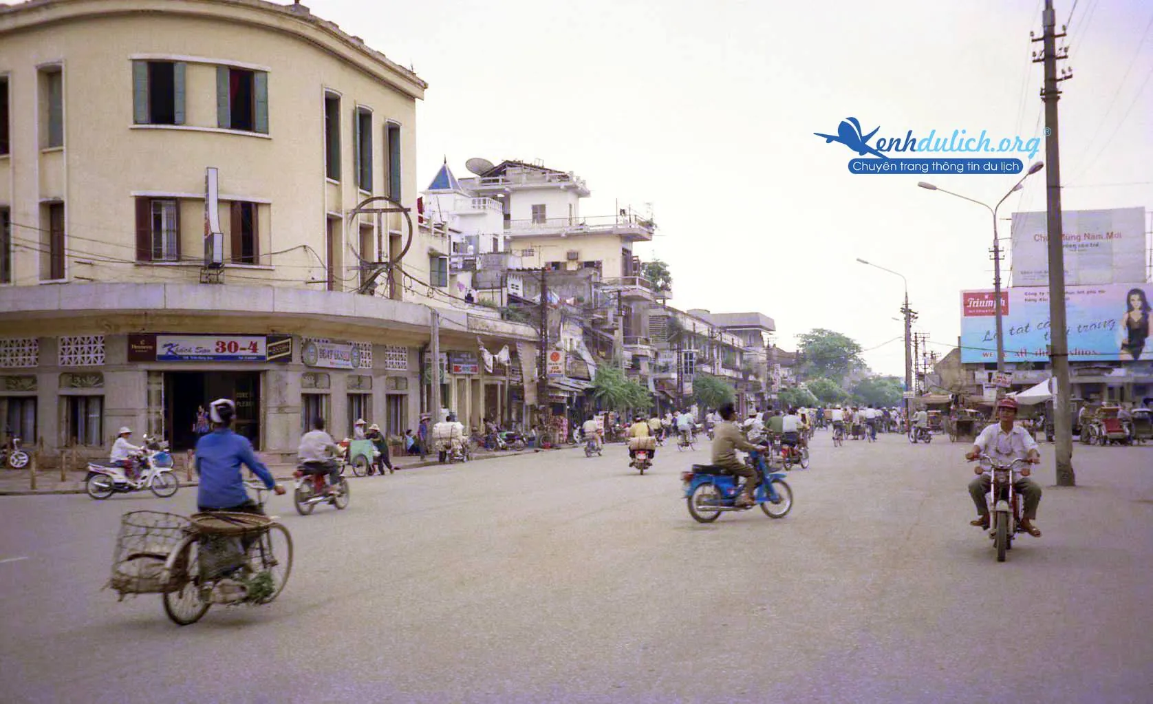 Những bức ảnh Hà Nội xưa- trên đường không có ô tô 06
