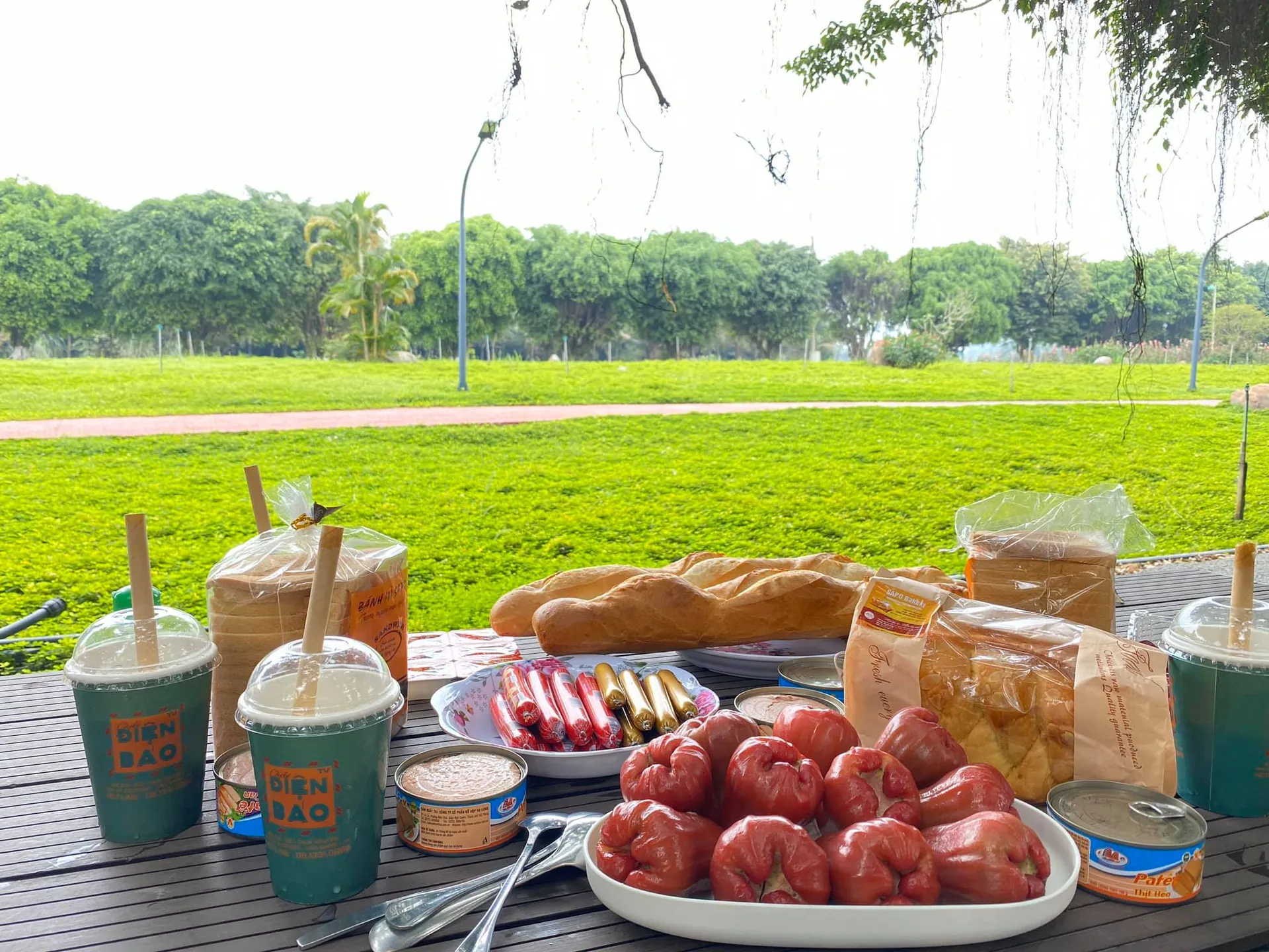 Review Ecopark- Dã ngoại khu đô thị xanh ở ven Hà Nội cùng gia đình vào cuối tuần Review Ecopark- Dã ngoại khu đô thị xanh ở ven Hà Nội cùng gia đình vào cuối tuần 16